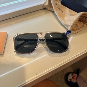 LOUIS VUITTON LV Satellite Unisex Sunglasses